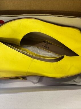 Women’s Classic Yellow Leather Ballet Flats